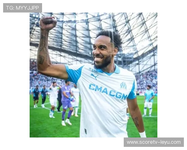 马赛5-1大胜登顶积分榜！省着花也能逆袭，奥巴梅扬成免签神器